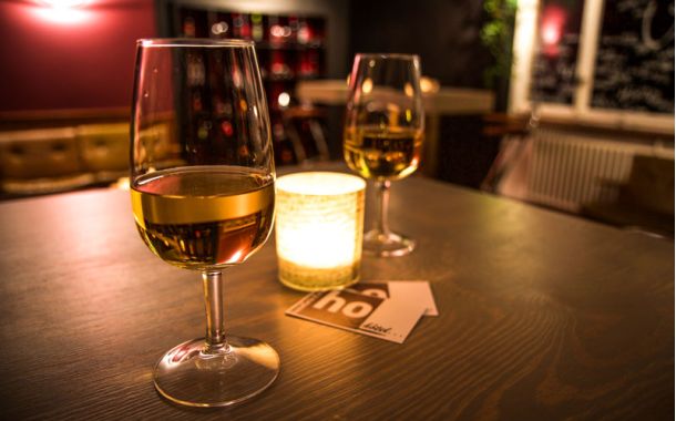 Apéro in der Hostellerie d’Orzival